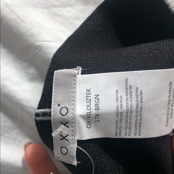 Very CUTE Grey Mini Skirt - Picture 3 of 3